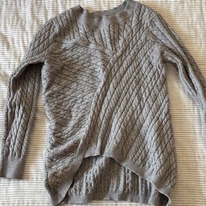 Elegant Gray Cable Knit Sweater